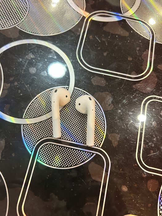 AirPods ( 2 -ро поколение
