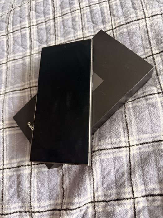 Продам Samsung Galaxy S24 Ultra