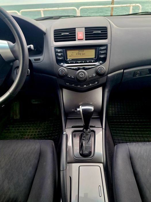 Хонда Акорд  автоматик  бензин