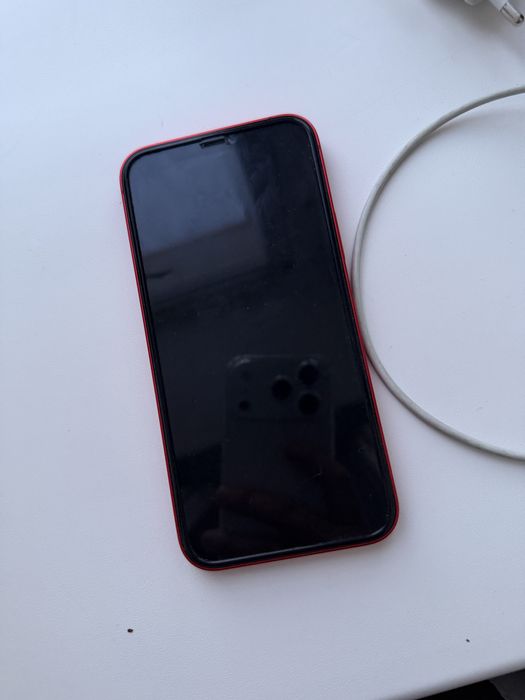 Продам Айфон 12 б/у