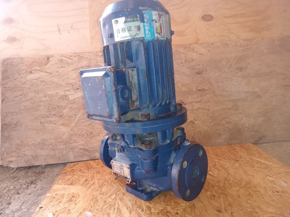 Насос центробежный вертикальный