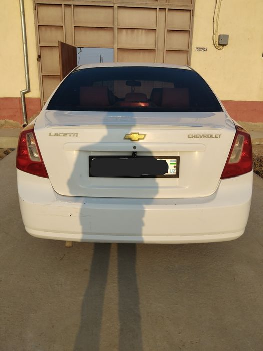 Lacetti sotiladi yoki cobaltga barter