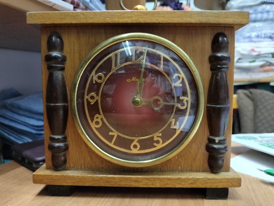 Часы механические,СССР.    Продаю часы с заводской ,сосояние отличное.