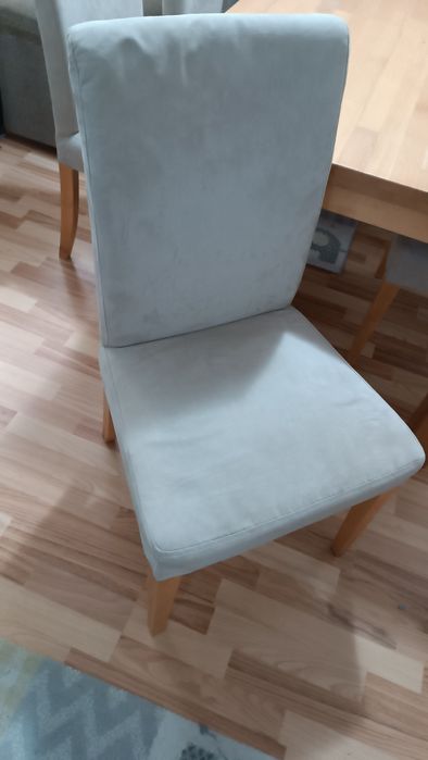 Masă lemn masiv cu șase scaune