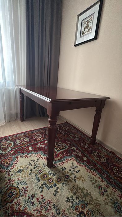 Раскладной дубовый стол