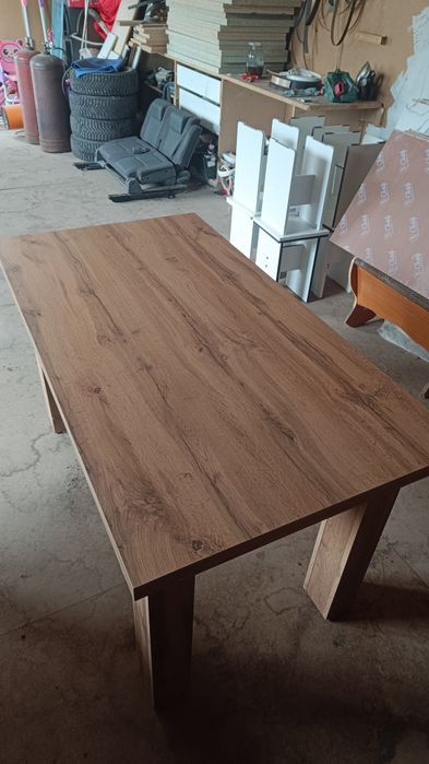 Продам кухонный стол