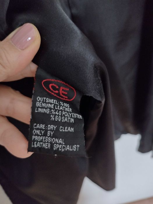 Дамско кожено яке с качулка