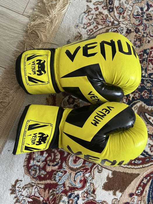 боксерские перчатки