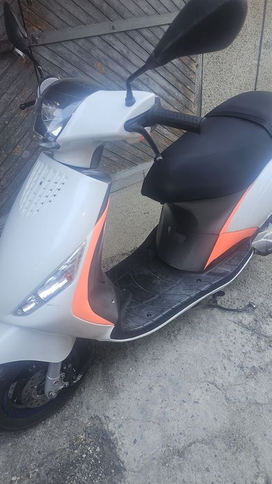 Пиаджо зип скутер