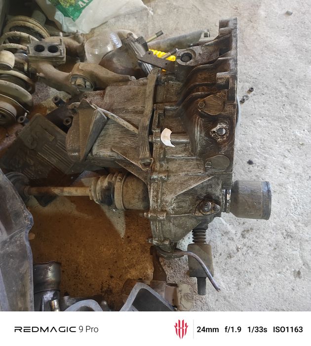 Продам двигатель коробку