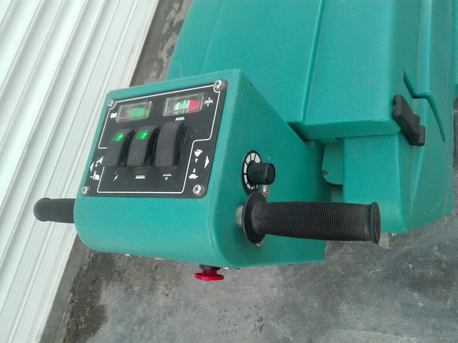 Подополираща машина Tenannt 2550/ 36V Полиране Всички Настилки