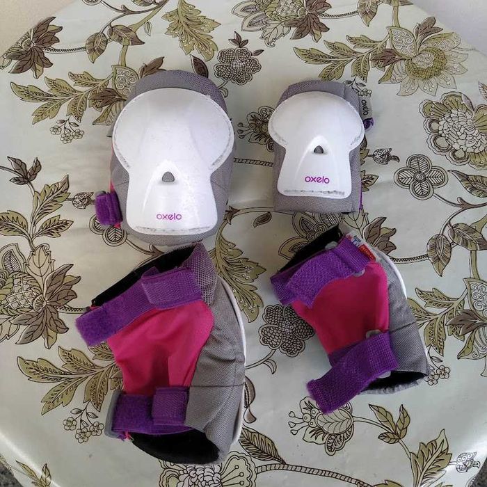 Продавам ракети федербал, плавници и маска, хилки тенис на маса