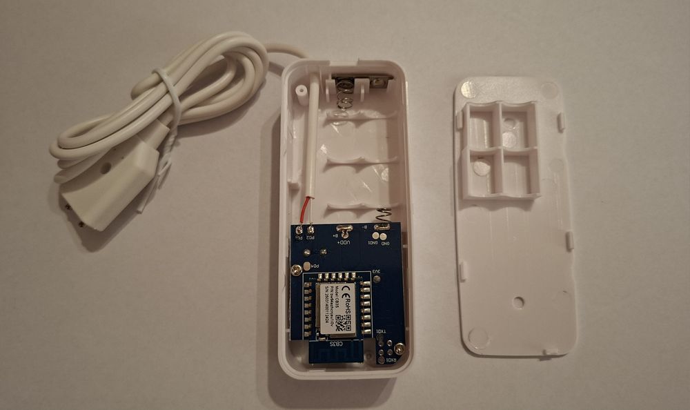 Senzor smart inundație / scurgeri apă / cu alarmă. Tuya