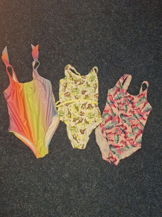 Costume baie 110 116...30 lei toate