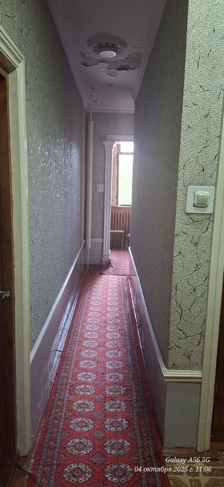 Срочно 5 хонали уй сотилади.