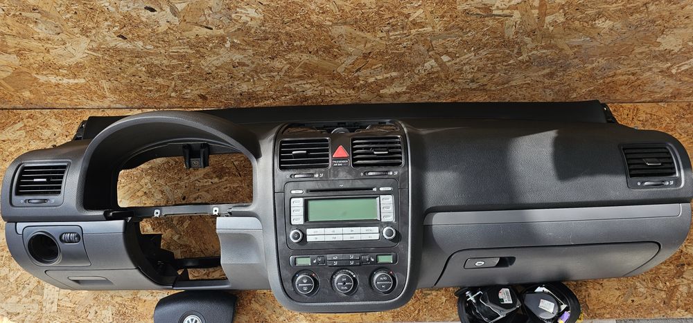 Kit planșă bord Golf 5 cu airbag volan + airbag pasager + centuri