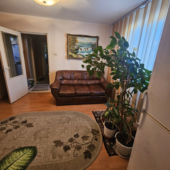 Apartament 3 camere, etajul 2 - M-Ciuc, Cartier Tudor, Str. Frăției