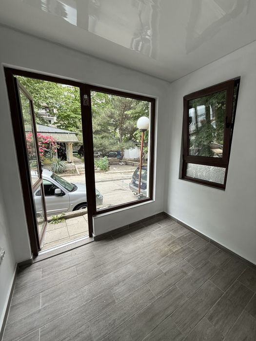 Продава се Магазин в Варна, Чайка - 7 кв.м за 2215 €/кв.м - Снимка #2