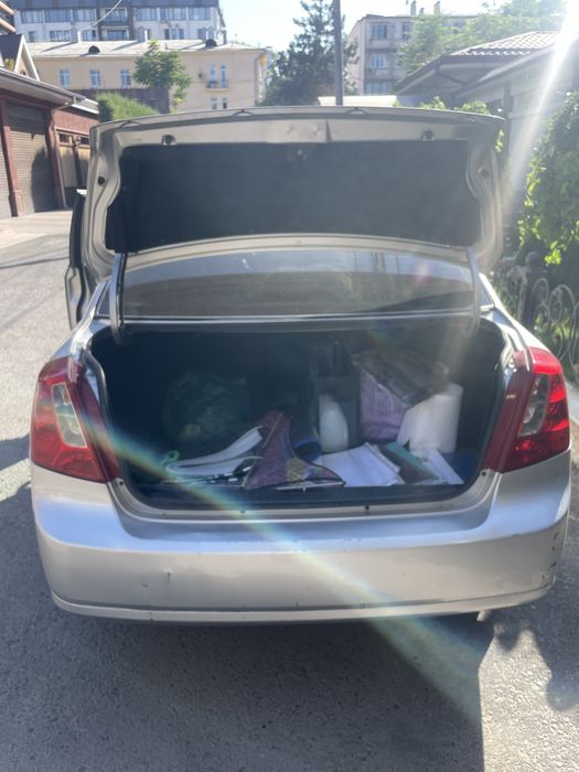 Lacetti avtoman 3pazitsiya ARENDA 1.200