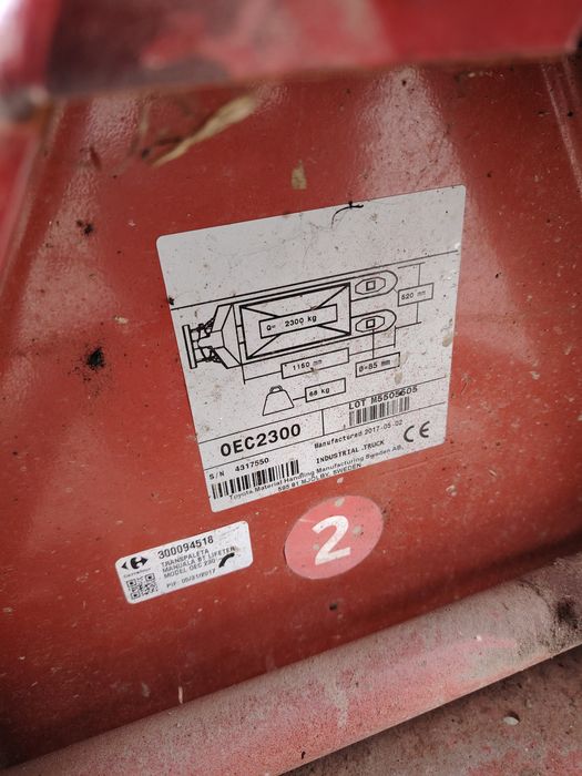 Vând liza, transpalet