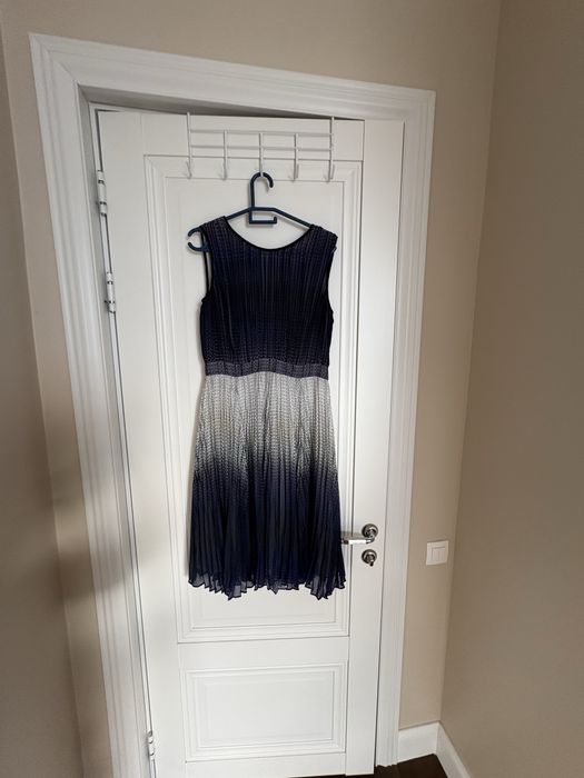 Женские платья разные