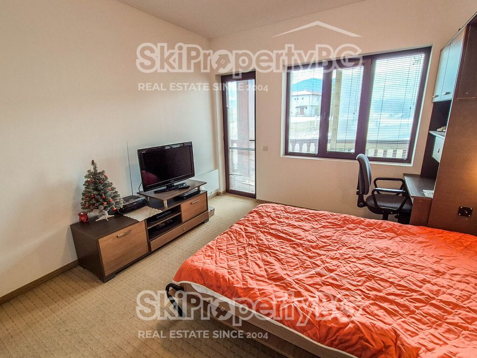 Обзаведен апартамент в Голф клуб Ибър с гледка към Рила!