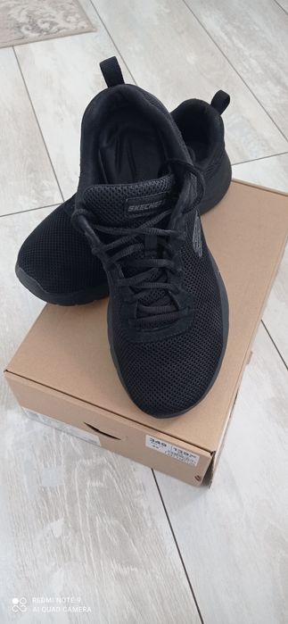 SKECHERS Ниски маратонки 'Dynamight 2.0' в Черно