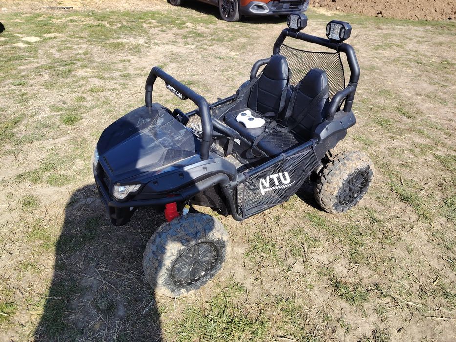 Mașina electrică 4x4 pt copii cu telecomanda cu 4 motoare