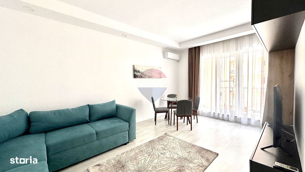 Apartament 2 camere Cosmopolis Q17 vedere la piscina