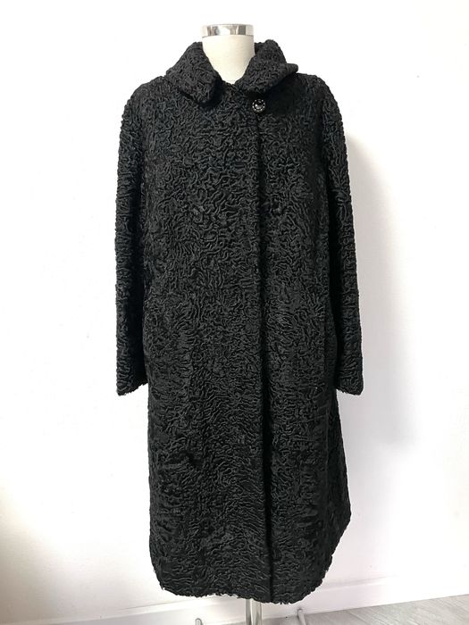 Haina din astrahan marimea.  2XL