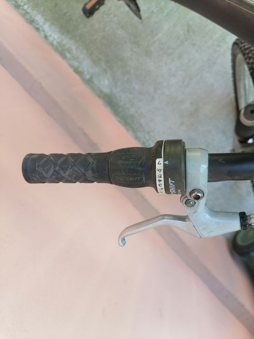 Bicicletă adult  (Mountain Bike) model Grip Shift)