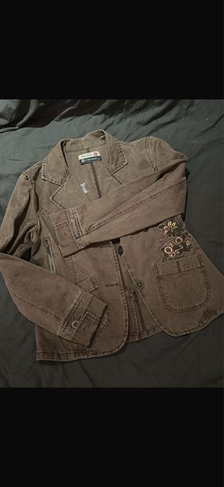 Продам верхнюю одежду