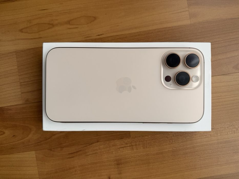 iPhone 16 Pro Max 256GB 36м Гаранция