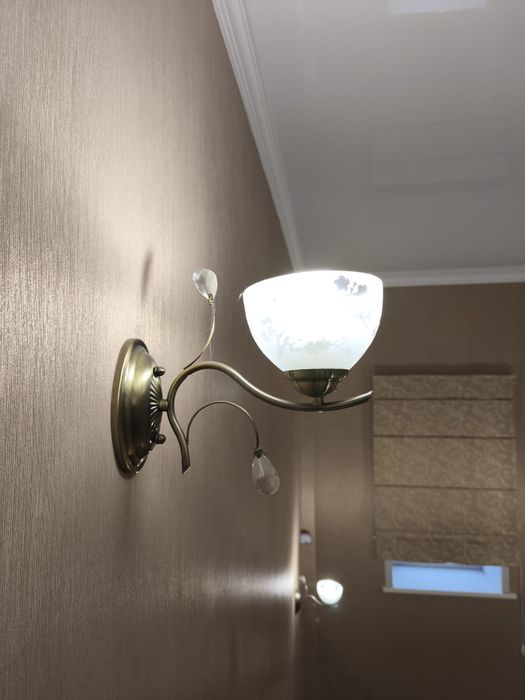 Светильник на стену