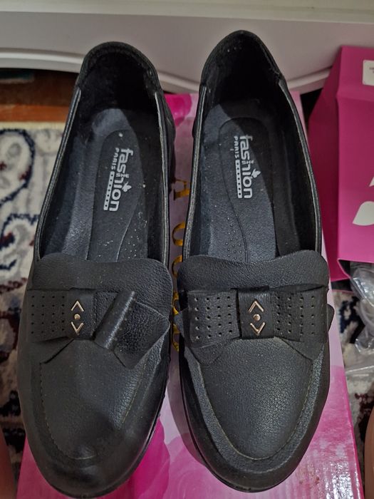 Продам туфли и босоножка