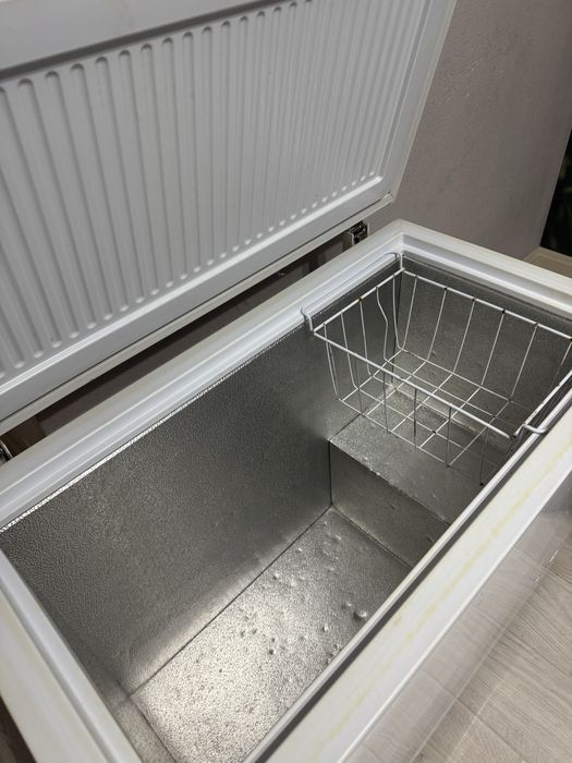 Продоется морозильник Бюриса 250 литр