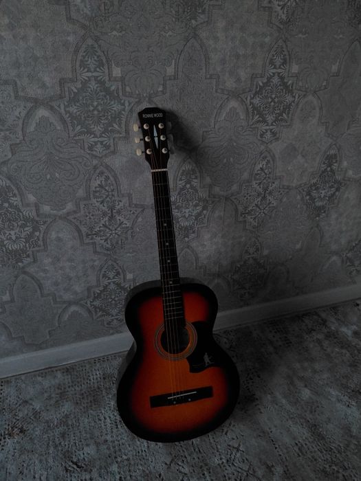 Гитара в хорошом состяние