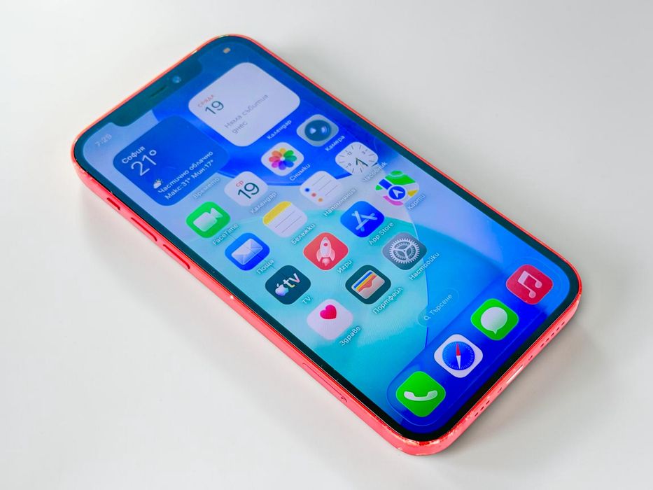 Apple iPhone 12 64GB Red Отличен