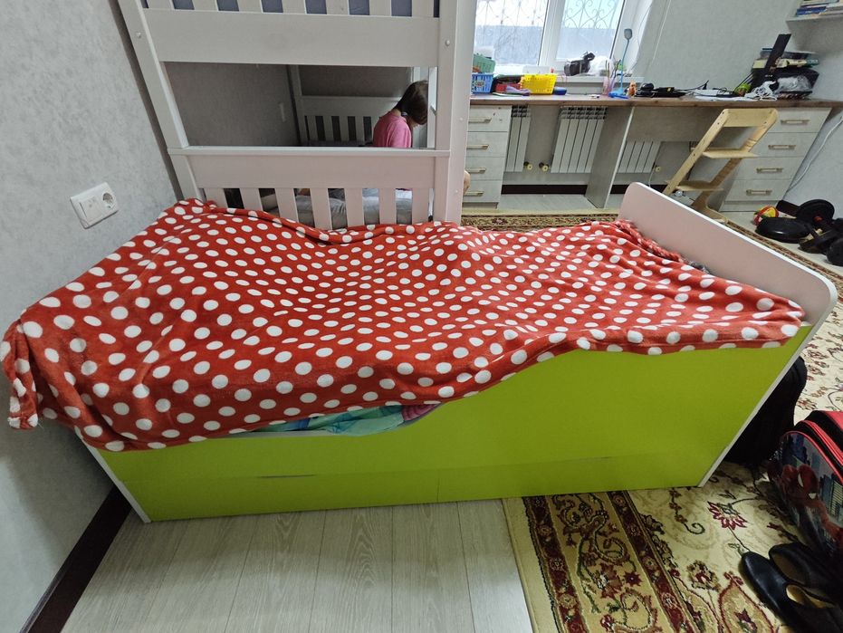 Детская. кровать