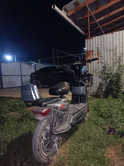 Ск8 скутер продам