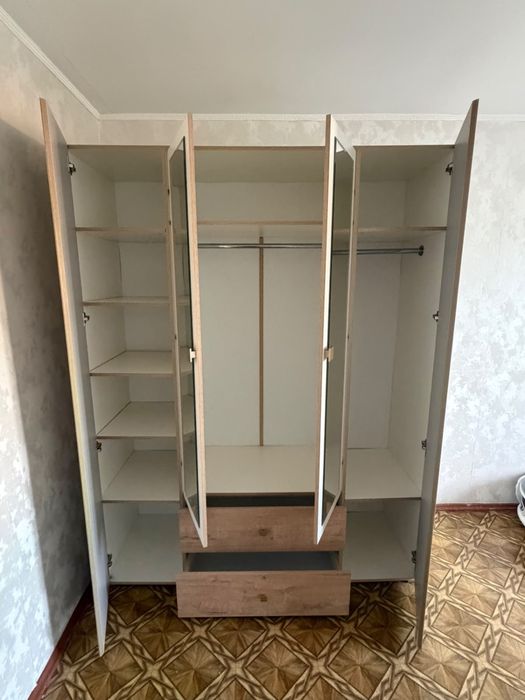 Продам шкаф. Цена 70 000т.