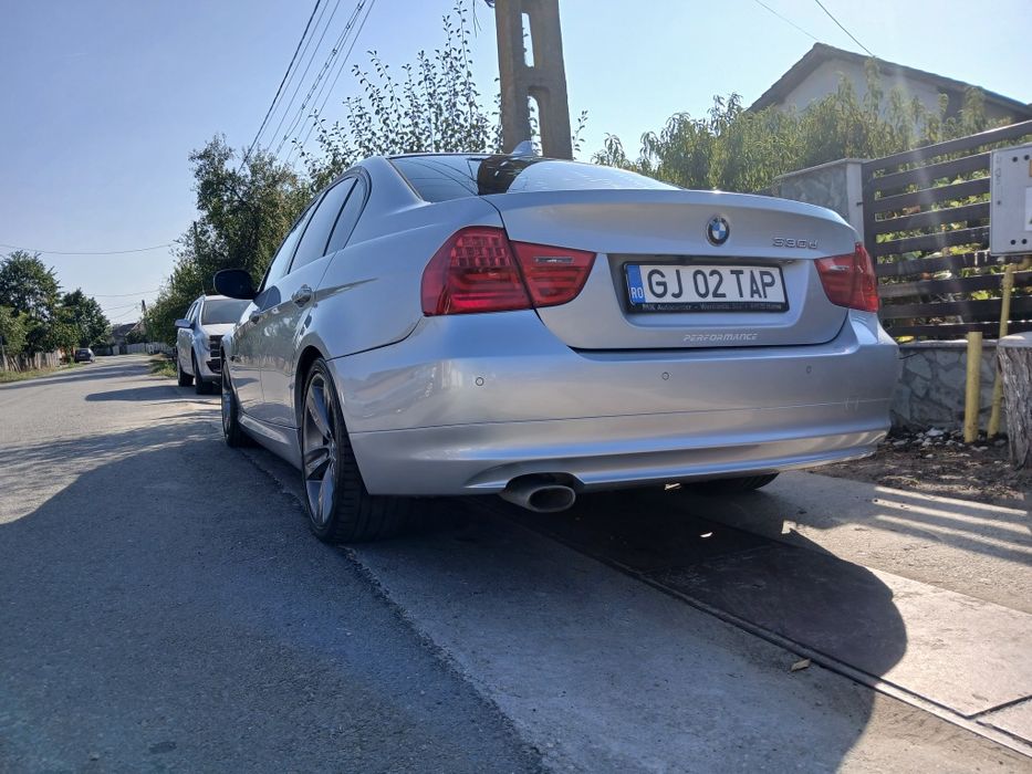 Vând bmw e 90 facelift