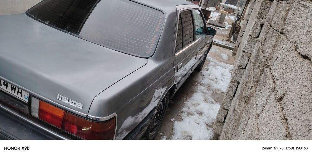 Продам мазду 929.Машина на ходу.