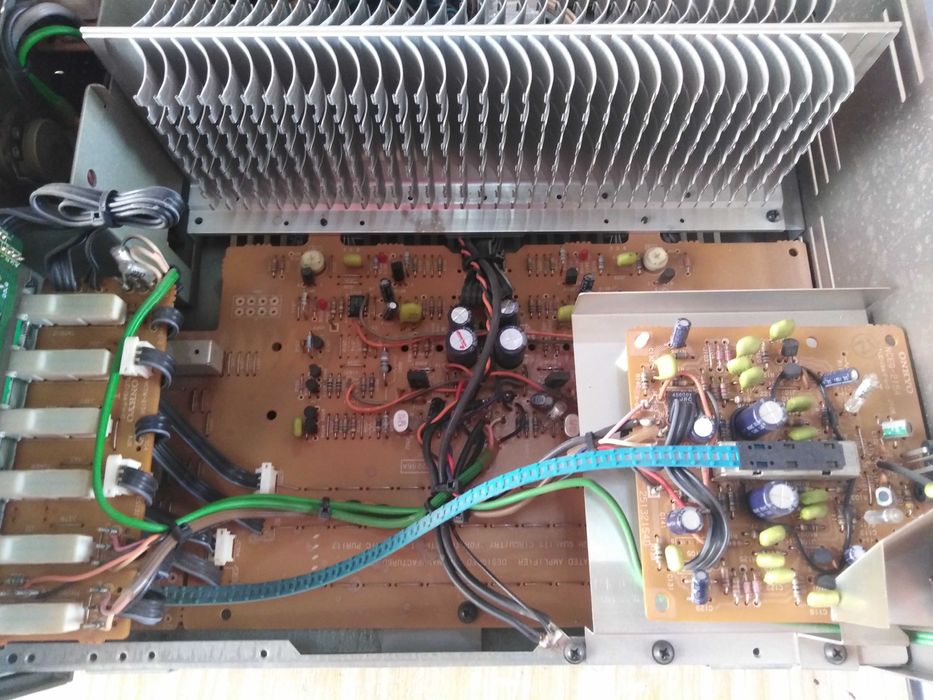 onkyo-integra-a 8250