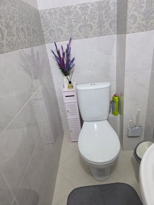 Продам квартиру на азербаева