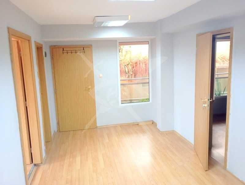 Продава се Офис в Бургас, Център - 72 кв.м за 830 €/кв.м - Снимка #4