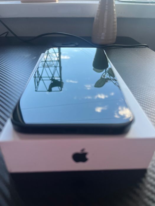 iPhone 15 Plus апарат+зарядно