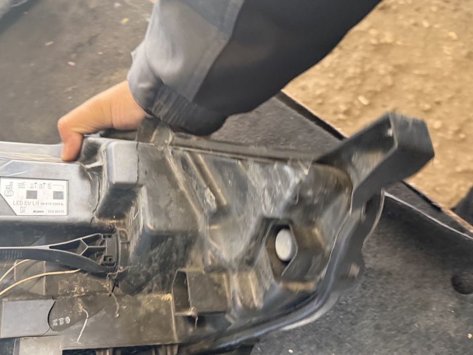 Комплект Фарове за NISSAN QASHQAI II J11 2014 - 2017 година Забележки