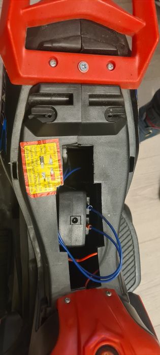 Motoreta electrica cu melodii si lumini