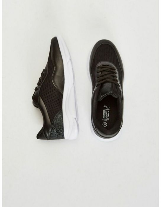 Сеточные кроссовки Waikiki